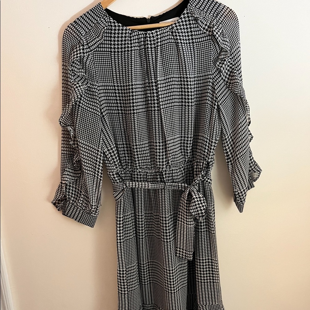 Dress black and white with belt